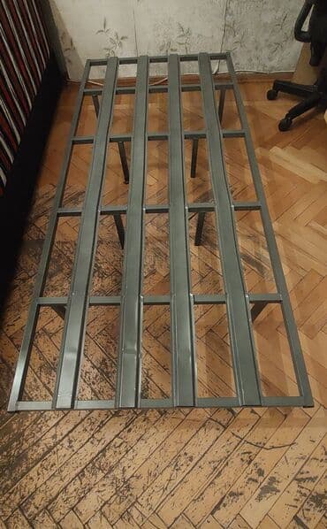 tek neferlik carpayilar: Təknəfərlik çarpayı, Bazasız, Matrassız, Siyirməsiz — 1