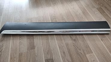 Kia Sorento sağ qapı lenti