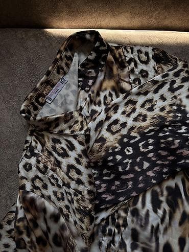 mirvari reng: Leopar printli qadın köynəyi - Model: qısa kəsimli, ön hissəsi yığma — 4