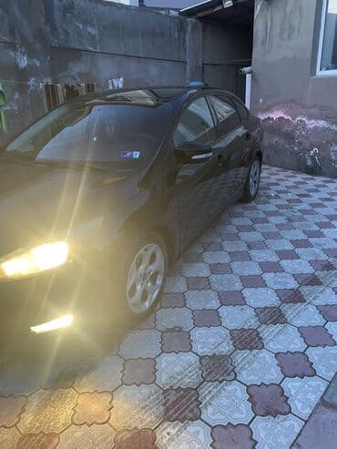 Avtomobil alışı: Ford Focus: 1 l | 2016 il 260 km Sedan — 3