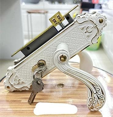 plastic qapi: 👑 Lüks Klassik Qapı Dəstəyi və Kilid Dəsti Evinizin və villanızın — 1