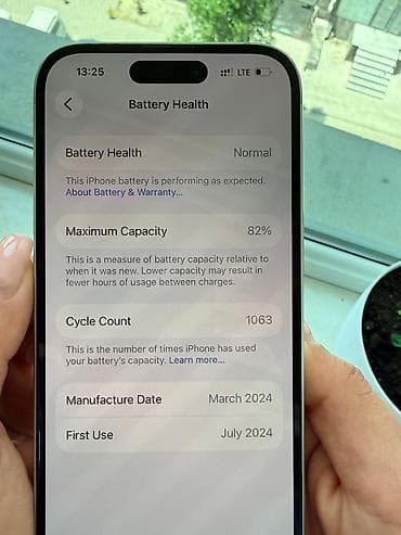 data modem sim card: IPhone 15, 256 GB — 3