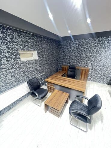 qoz bişirən: Ofis mebel dəsti - Üslub: müasir dizayn, qara dəri oturacaqlar və qoz — 1