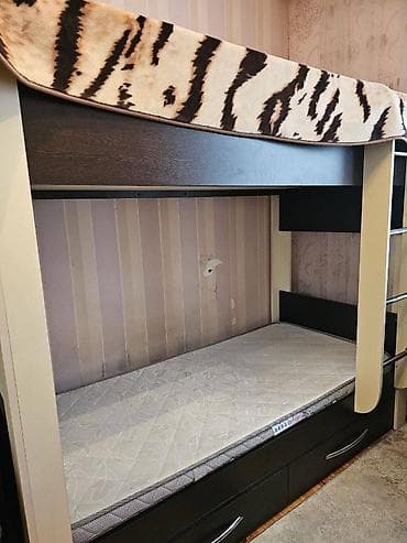 islenmis kunc divan: Endirim edildi❌ Ikimertebeli carpayi 280 azn Qiymet sondur 🏡 Sumqayit — 1
