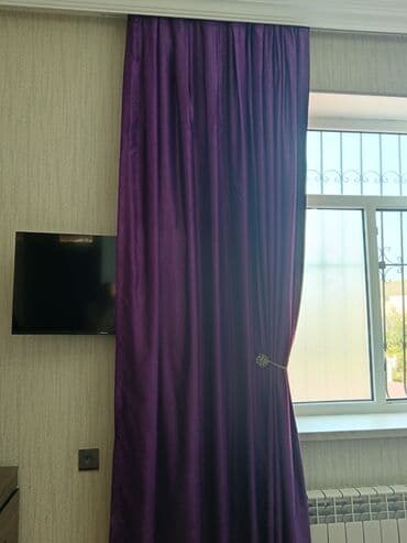 dikey tül perde: Bənövşəyi rəngli qalın parça pərdə - Zərif, dərin bənövşəyi ton – — 1