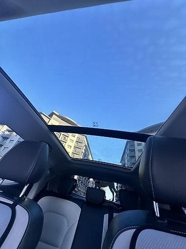 smart forfour: MG ZS, benzinli kompakt krossover Xüsusiyyətlər: - Kuzov: 5 qapılı — 5