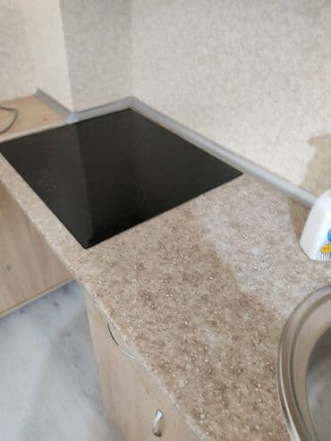 bakıda arendaya kafeler: Sumqayıt Bağça şəhər kompleksində, 7 mərtəbəli binanın 4 mərtəbəsində — 3