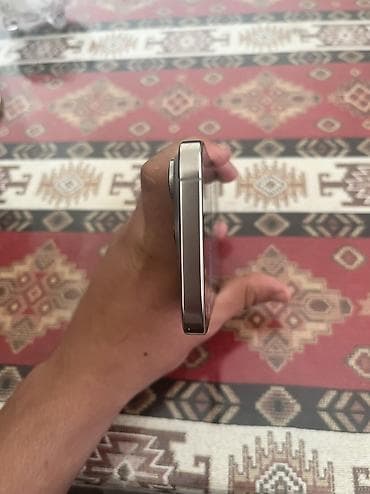 micro usb kabel: IPhone 16 Pro, 256 GB, Natural Titanium, Face ID — 3
