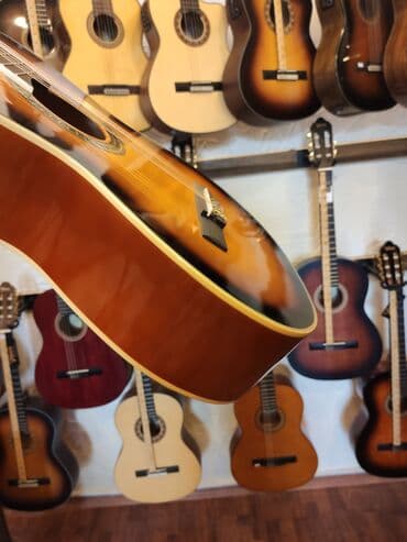 smiger: Klassik gitara

Smiger EC 310

Ölçü:4/4

Istehsalçı:Çin

Çanta hədiyyə — 4