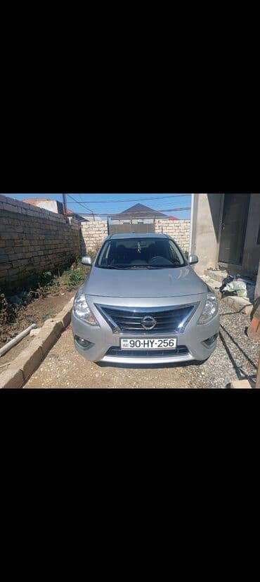 авто шторки выдвижные: Nissan Sunny sedan - Kuzov: gümüşü rəng, 4 qapı, arxa hissədə “Sunny” — 2