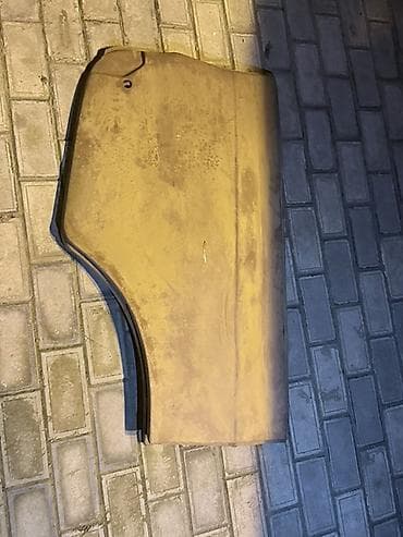 fort ehtiyat hisseleri: Məhsul: Klassik avtomobil üçün arxa sol qanad (panely) və quyruq — 2