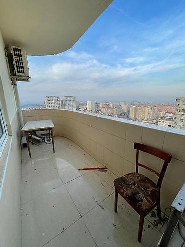 zabrat 1 ev: Geniş və işıqlı mənzil interyeri - Zövqlü dizaynlı geniş dəhliz — 8