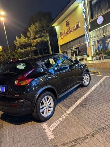 nissan kiks: Nissan Juke: 1.6 l | 2012 il Krossover — 4