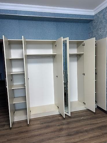 Geniş tutumlu 6 qapılı qarderob - Rəng: krem/açıq bej, dekorativ — 2