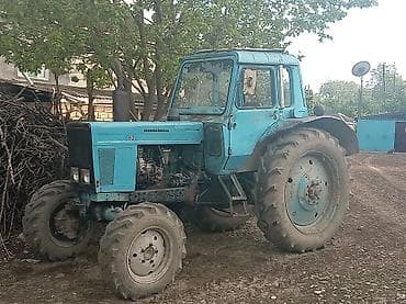 vaz 2107 qara: Belarus MTZ-82 traktor - Rəng: mavi, kabinalı - Ön qoşqu: 4x2 (arxa — 1