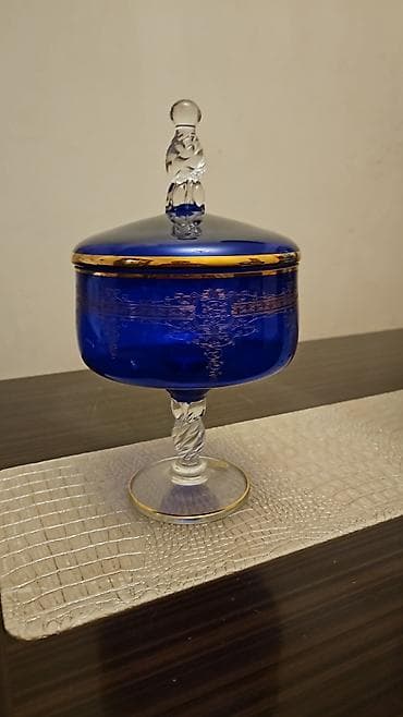 ad gunu konfetleri: Mavi büllur qapaqlı şirniyyat qabı - Material: qalın şüşə/büllur — 1