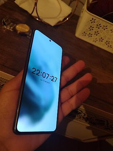 ps 3 cd: Samsung Galaxy S21, 256 GB, rəng - Boz, Face ID — 6