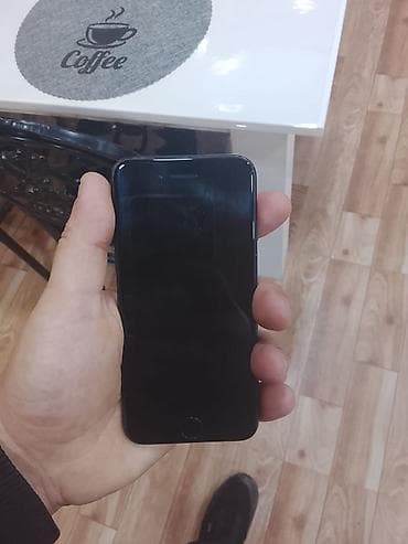 iphone 4s telefon: IPhone 7, 32 GB, Qara, Barmaq izi, Face ID — 1