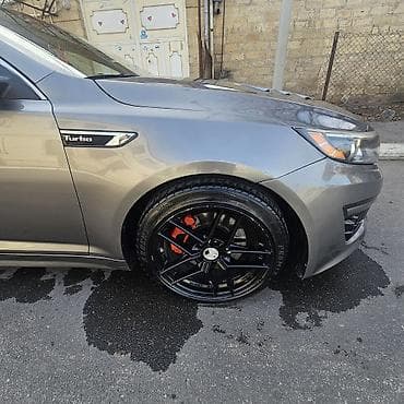 Kia Optima Turbo – sedan Xüsusiyyətlər: - Turbo benzin mühərriki