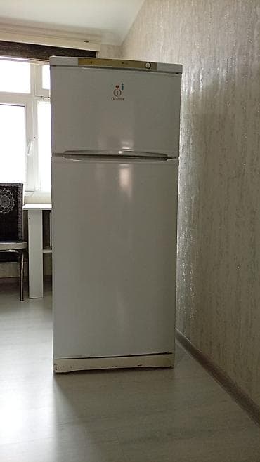 xaladennik matoru: Xarab 2 qapılı Indesit Soyuducu Satılır, rəng - Ağ — 10