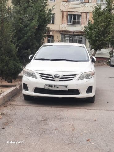 variator sürətlər qutusu: Toyota Corolla: 1.6 l | 2013 il Sedan — 3