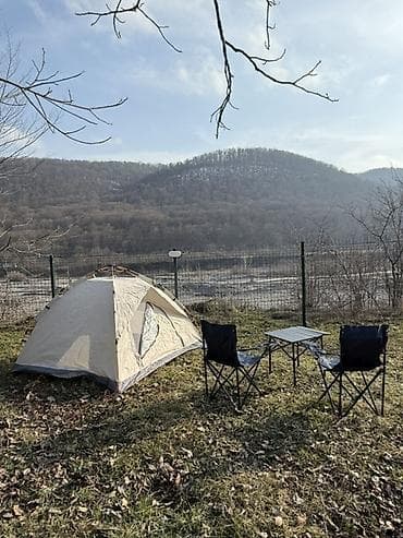 ev stullari: Kempinq dəsti – çadır, qatlanan masa və 2 qatlanan kreslo Məhsul — 3