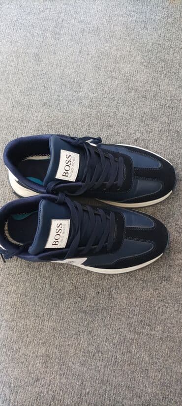 Gözəllik və sağlamlıq: Oğlan ayaqqabısı 42-43 razmer. sadəcə 2 dəfə geyinilib. Çatdırılma — 1