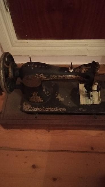 тар музыкальный инструмент купить: Klassik Singer tikiş maşını - Brend/model: Singer (köhnə mexaniki — 1