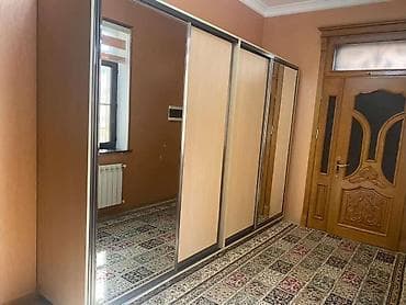 Dehliz dolabi 250₼ satilir .Ela veziyyetdedi .Olcu 210x340 Unvan