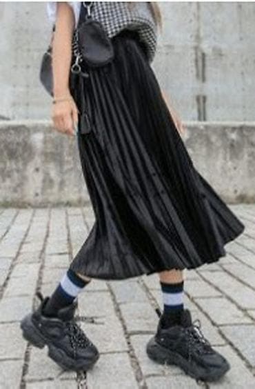 Ətəklər: Qara məxməri plisəli ətək - Material: yumşaq, parıltılı məxmər/parça — 2