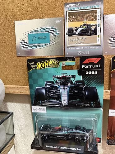 formula velosiped: Mercedes, 2025 il, 1:64, Ünvandan götürmə — 1