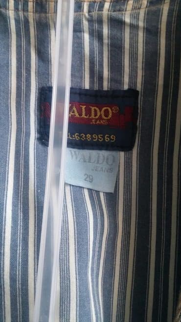 ponço nədir: Джинсовая жилетка на мальчика,10~12лет,не на полного,стандарт — 3