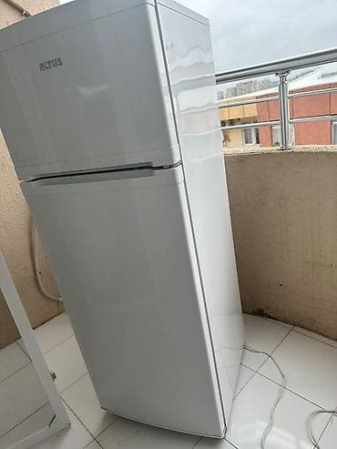 realme 10 pro plus: 2 qapılı Altus Soyuducu Satılır, rəng - Ağ — 2