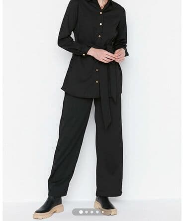 Endirim TƏZƏ şalvar. 15 manat. Beli rezinkalı geniş balağ. XL 42 lalafo.az -da Endirim TƏZƏ şalvar. 15 manat. Beli rezinkalı geniş balağ. XL 42