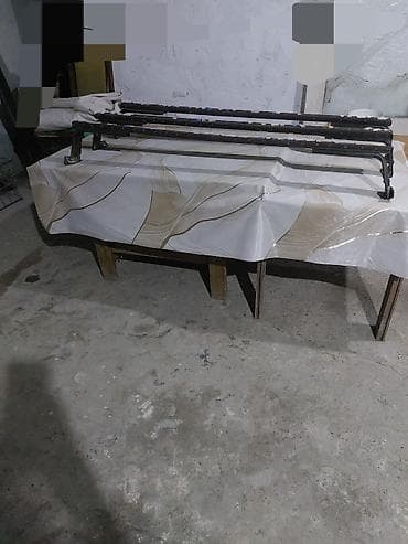 Vaz 21 04 baqajı yaxşı vəziyyətdədir,3 ədəddir,bəzən zəng çatmasa
