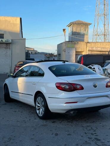 фольксваген пассат сс: Volkswagen Passat CC – ağ rəngli, zərif 4 qapılı kupe-sedan. Xarici — 6