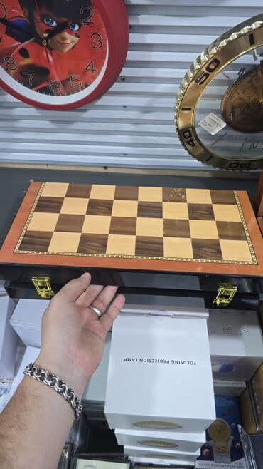 bayan aləti: Sahmatlar.muxtelif.
 yenidir.qiymetler ferqlıdir — 20