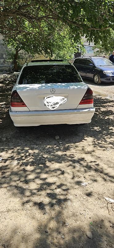 Продажа авто: Mercedes-Benz C sinfi sedan (W202) – ağ rəngli, avtomatik ötürmələr — 2