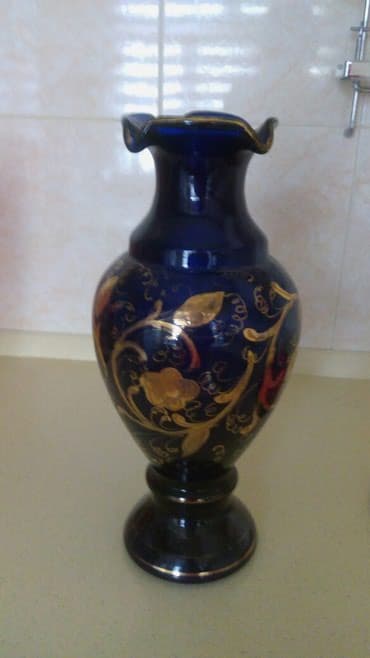 Guldan olcusu 33sm.Hec bir defekti yox lalafo.az -da Guldan olcusu 33sm.Hec bir defekti yox