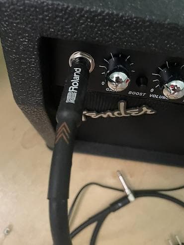 gitar amfi: Elektron gitara, Fender — 4