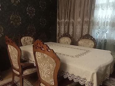 balaca divanlar: Barokko üslubunda dəst mebel Tərkib: - 1 ədəd üçnəfərlik divan - 1 — 6