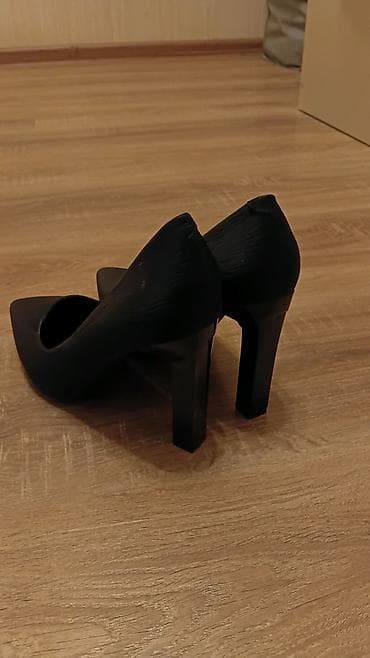 qadin ayaqqabilar: Qadın üçün klassik hündürdaban tuflilər – COMFY BRAND - Ölçü: 38 (hər — 3