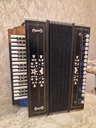 CD, DVD disklər və kassetlər: Qarmon, Akustik, Yeni — 5