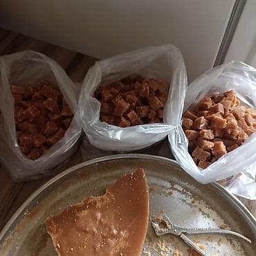 Другие продукты питания: Evde süd ilə hazırlanan qənd.Konfet dadlı.Terkibine ceviz vurulur — 8