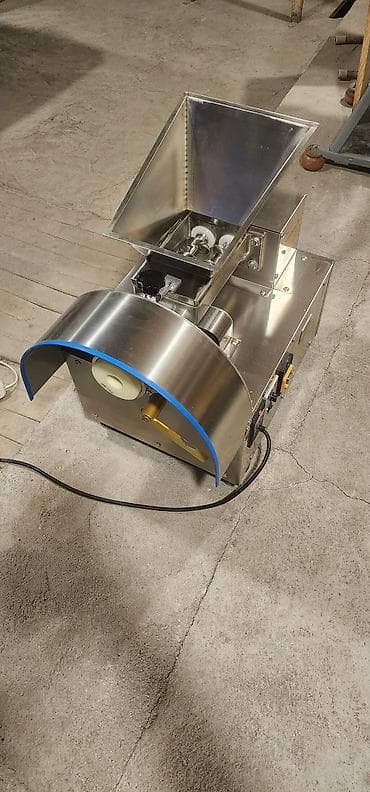 yer pompasi: Paslanmayan poladdan hazırlanmış sənaye tipli kündə kəsən aparat — 3