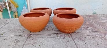 Vazalar: Bir vaza, Keramika — 2