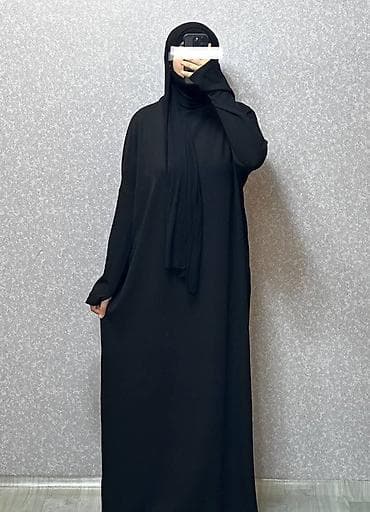 Qara rəngli abaya - Model: Uzun, düz kəsimli, tam örtücülük verən