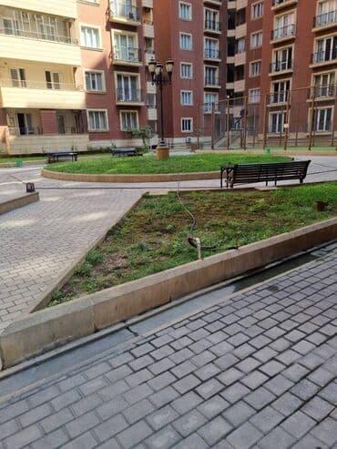 28 may metro: 28 may metrosunun yaxınlığında 15 mertebeli binanın 13-ci — 11