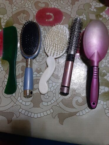 xonça şəkli çəkmək: Har novda sac ucun Wetka Daraqlar.Yaxwi vaziyattadir.Hamisi bir yerda — 1