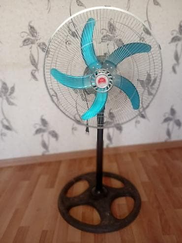 ventilyator mini: Elektrik ventilyatoru - Güclü hava axını üçün 5 qanadlı mavi pervanə — 1